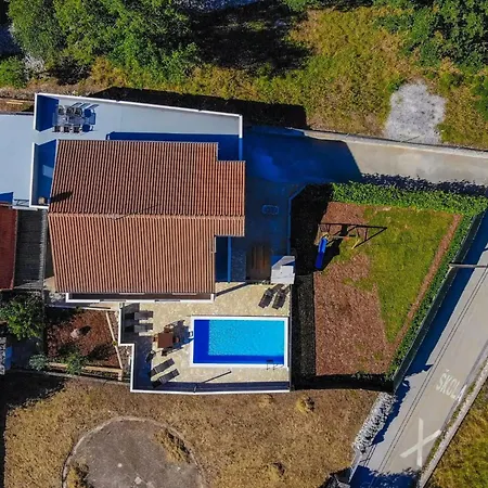Three Bedroom * Primorski Dolac